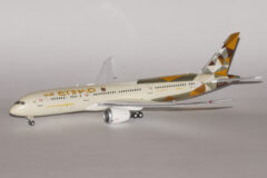 Etihad Boeing 787-9 A6-BLA (GeminiJets 1:400)