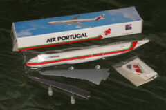 TAP Portugal Airbus A340-300 CS-TOA (snapfit 1:200)